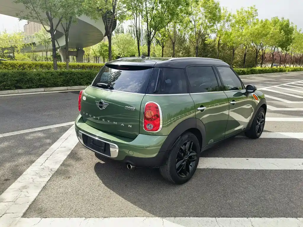 MINI COUNTRYMAN 1.6 L COOPER Fun