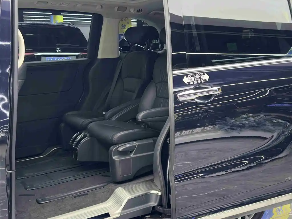 Odyssey 2.4 L Luxury