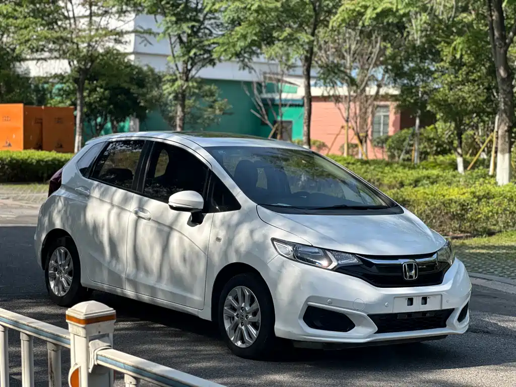 Fit 1.5 L CVT Comfort Sunroof