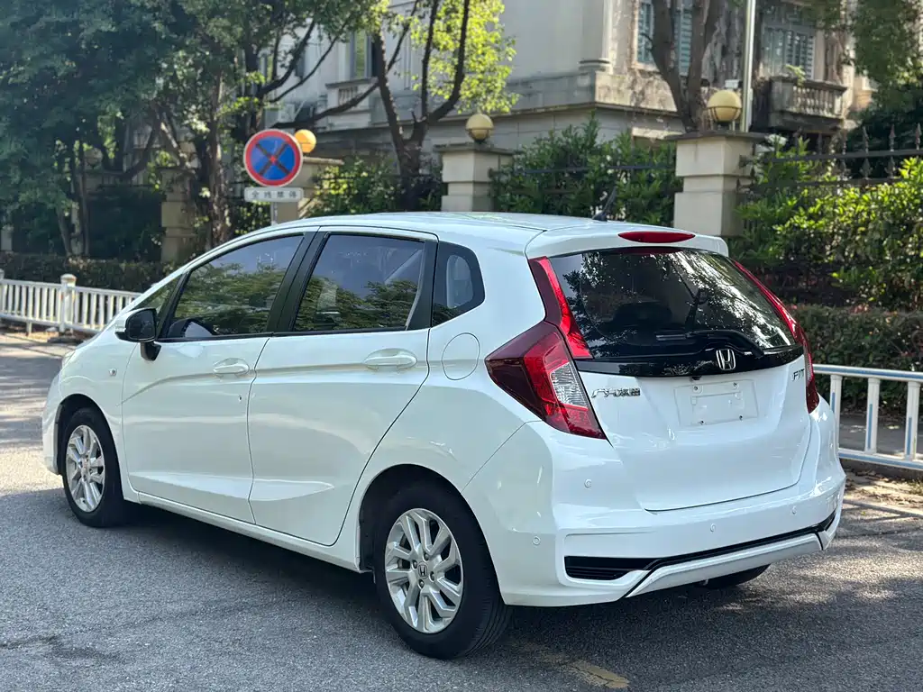 Fit 1.5 L CVT Comfort Sunroof