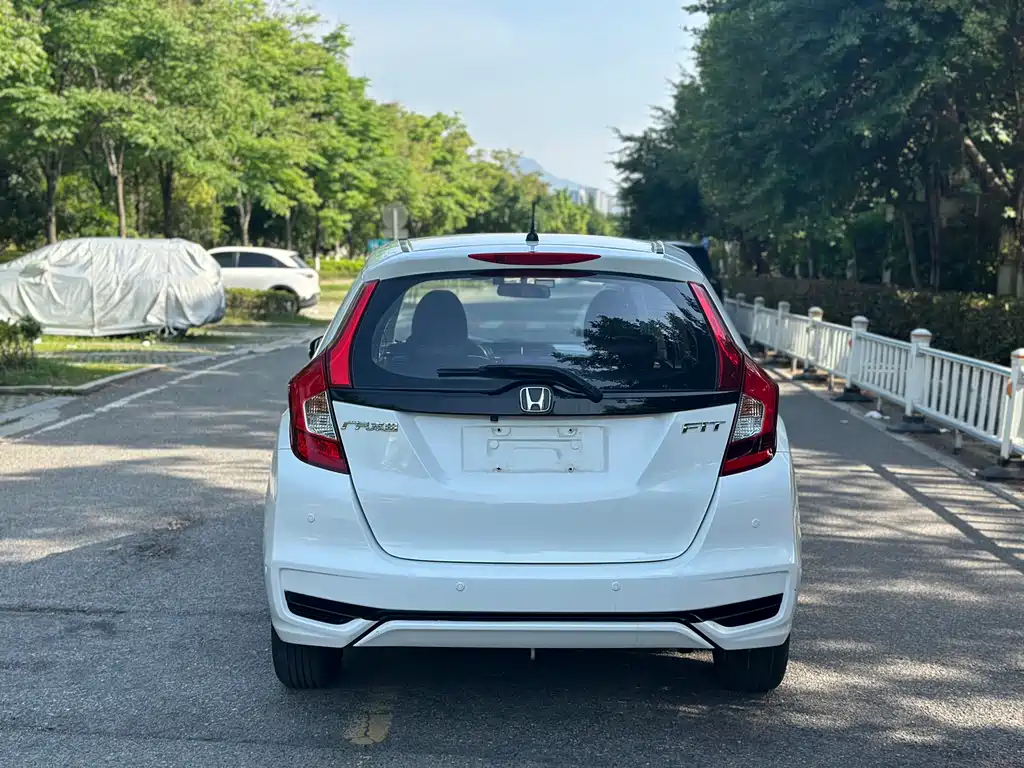 Fit 1.5 L CVT Comfort Sunroof