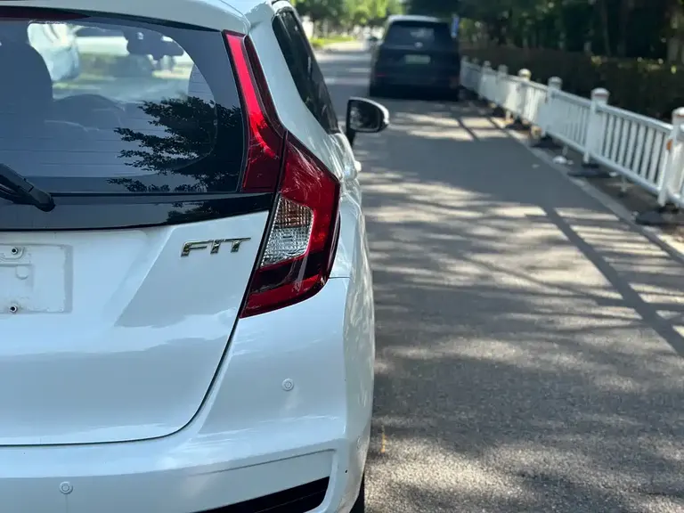 Honda Fit 1.5 L CVT Comfort Sunroof