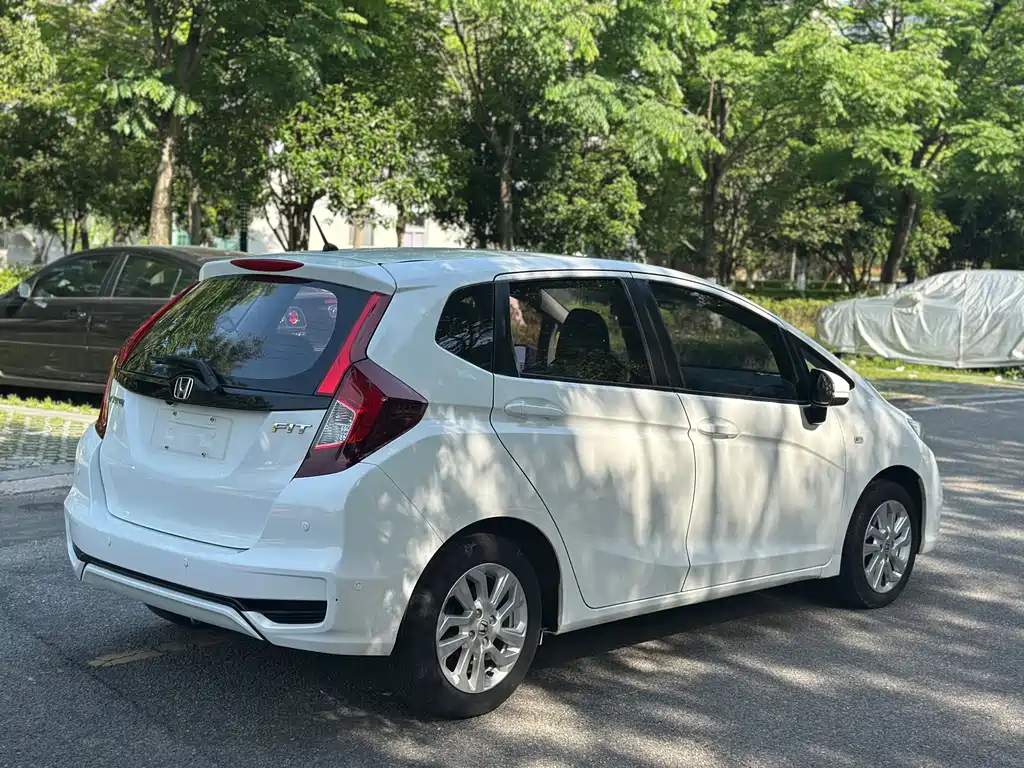 Fit 1.5 L CVT Comfort Sunroof