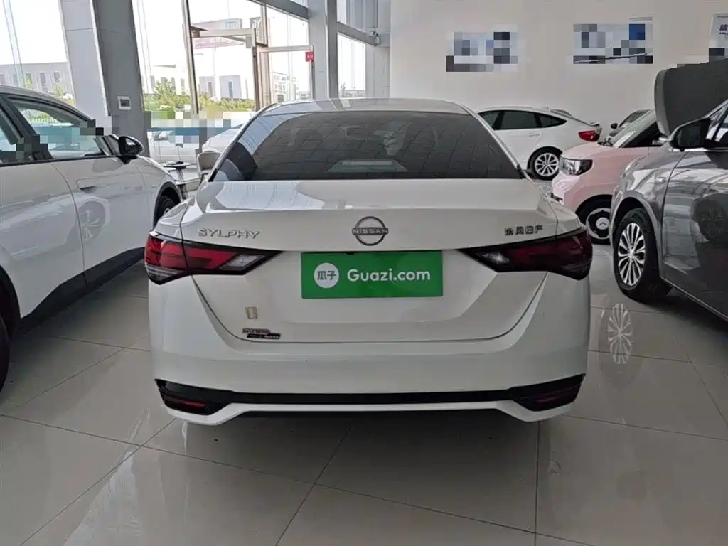 Sylphy 1.6 L CVT Joy