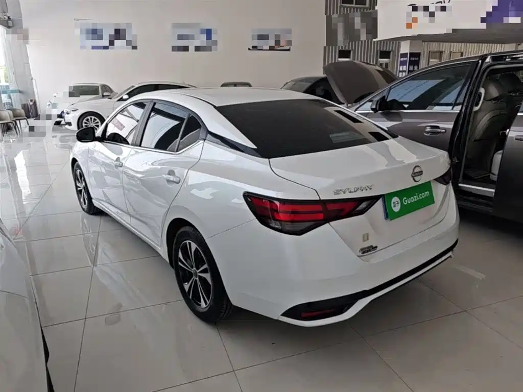 Sylphy 1.6 L CVT Joy