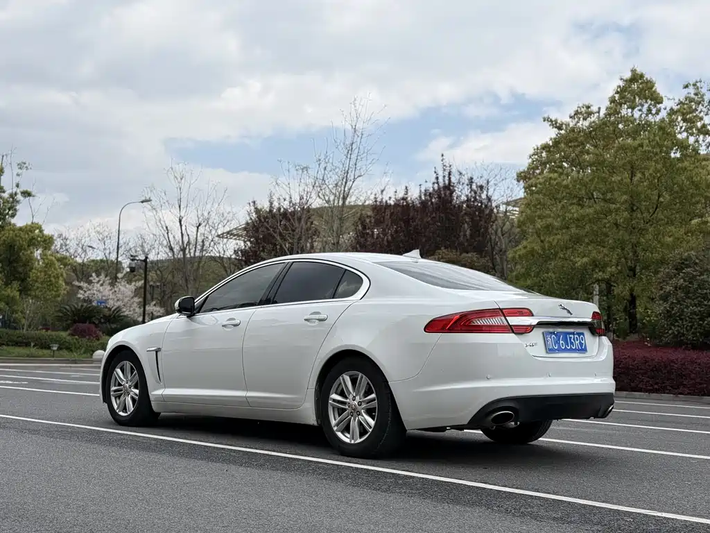 Jaguar XF XF 2.0 T Elegance