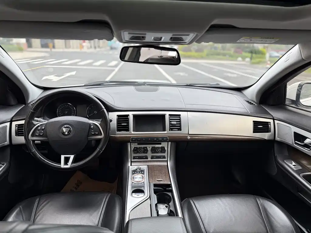 Jaguar XF XF 2.0 T Elegance