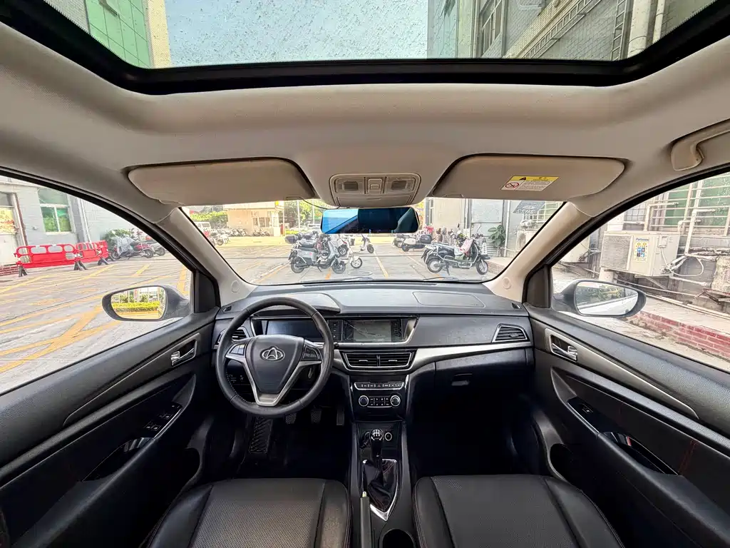 Changan Oshan A600 1.5 L Manual Luxury 7-seat