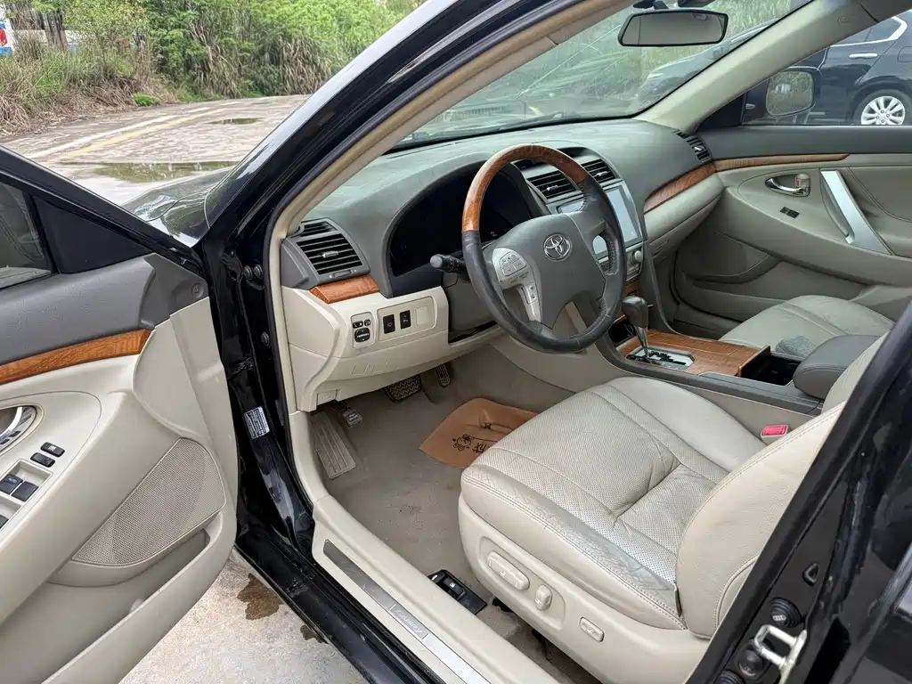 Camry 200 G Luxury