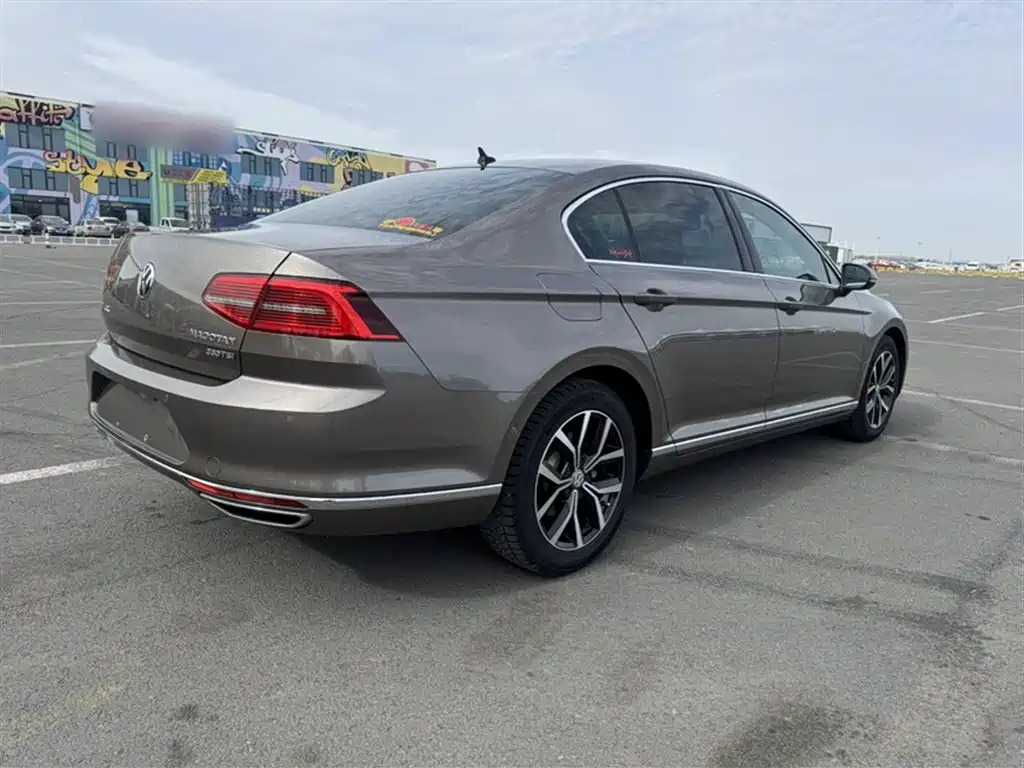 Magotan 330 TSI DSG Distinguished