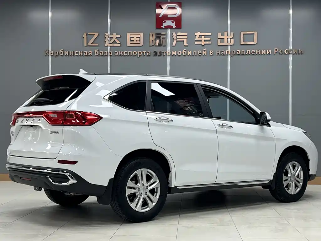 Haval M6 PLUS 1.5 T DCT Luxury Connected
