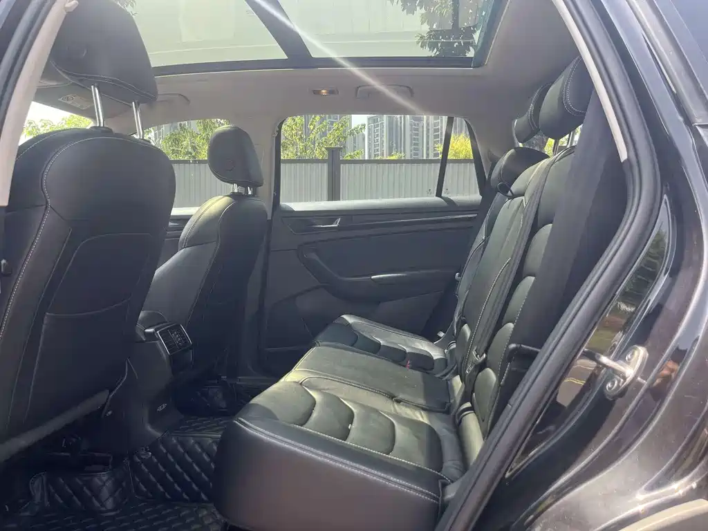 Kodiaq Facelift TSI330 5-seat 2 WD Luxury Enjoyment