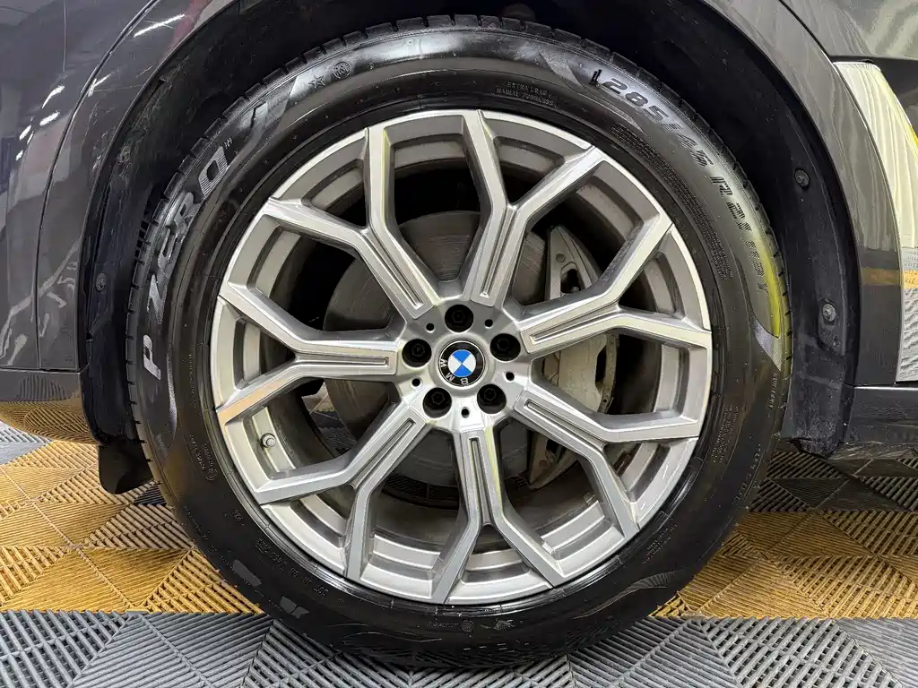 BMW X7 xDrive40 i Leading Luxury Package