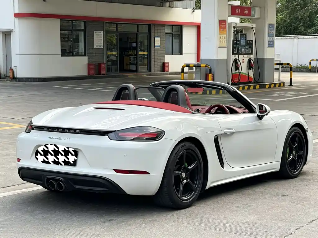 Porsche 718 Boxster 2.0 T