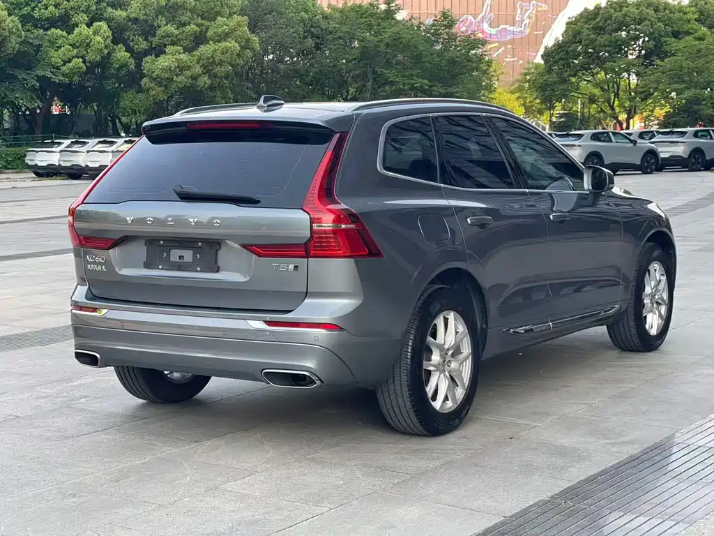 Volvo XC60 T5 4 WD Smart Ease Luxury