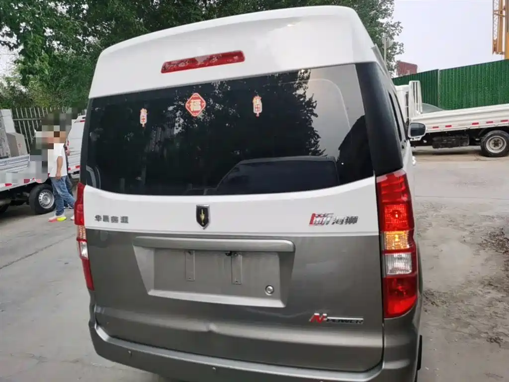 New Haishi X30 L 新海狮X30 L 2022款 1.5 L超享版无空调客车国VI SWC15 M