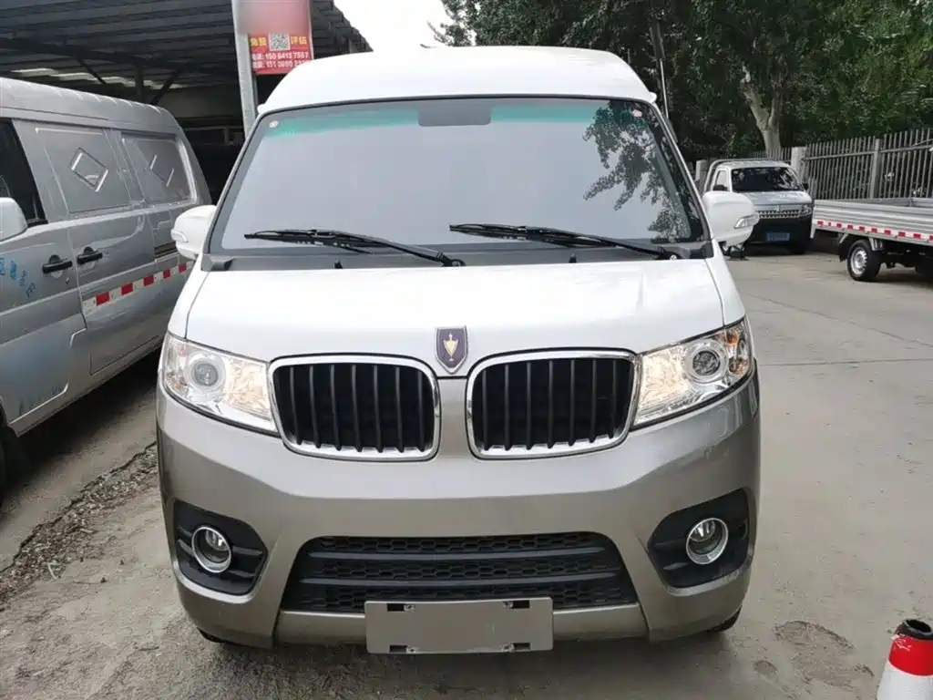 New Haishi X30 L 新海狮X30 L 2022款 1.5 L超享版无空调客车国VI SWC15 M