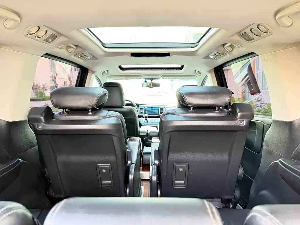 Elysion 2.4 L Luxury