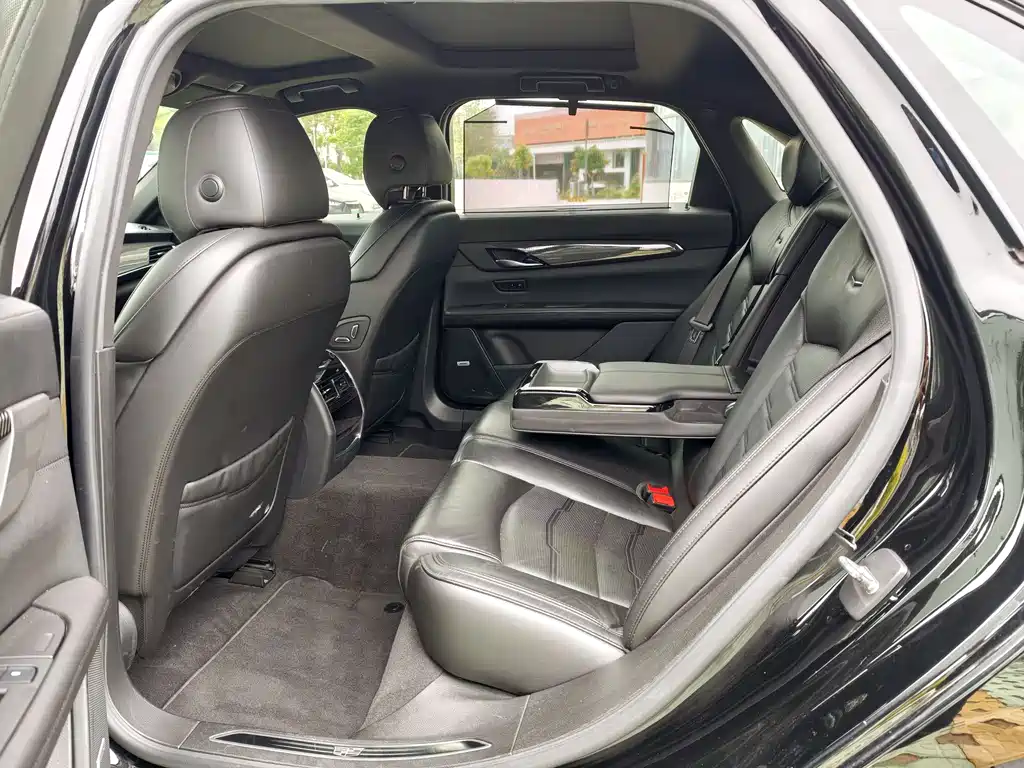 Cadillac CT6 凯迪拉克CT6 2020款 改款 28 T 领先运动型