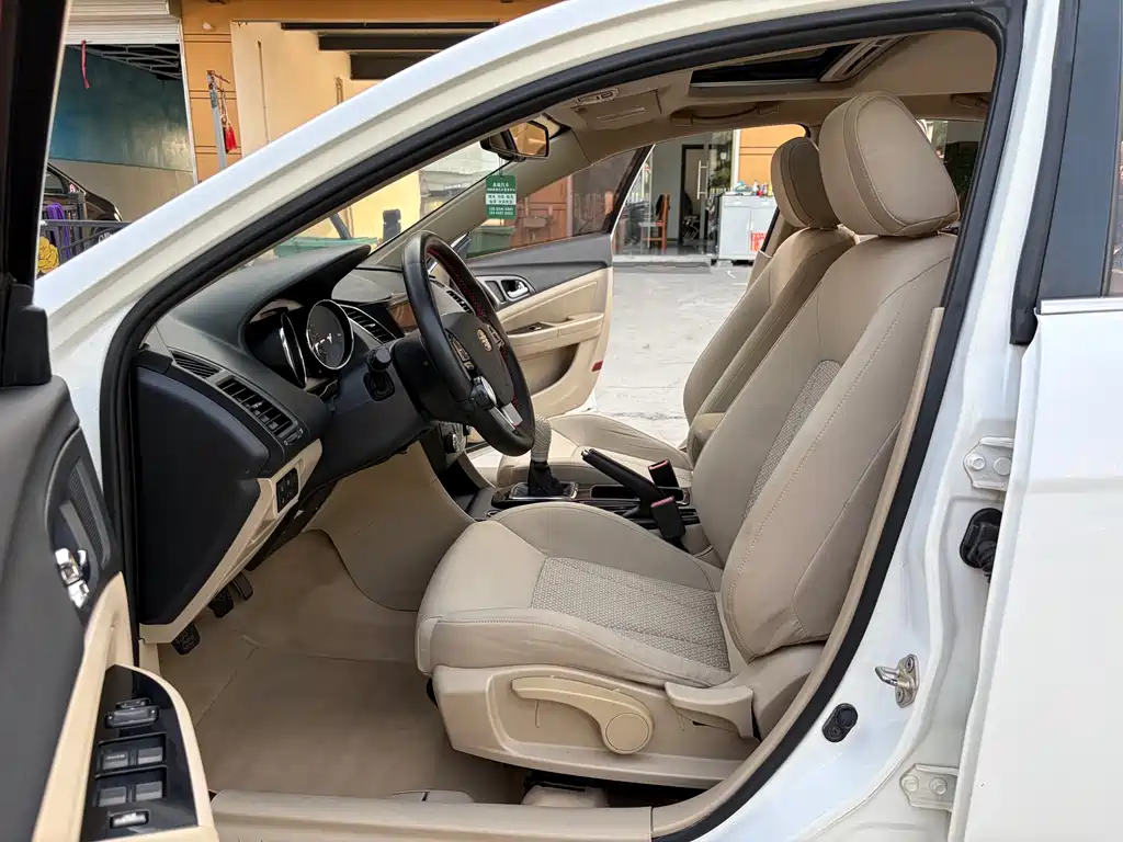 Besturn B50 奔腾B50 2016款 1.6 L 手动豪华型