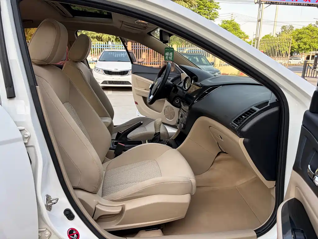 Besturn B50 奔腾B50 2016款 1.6 L 手动豪华型