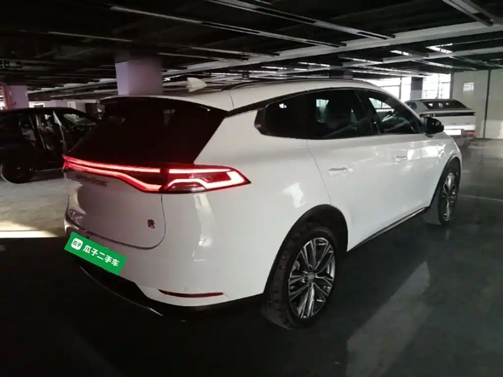 Tang 2.0 T Auto Connected Honored 7-seat CN-V