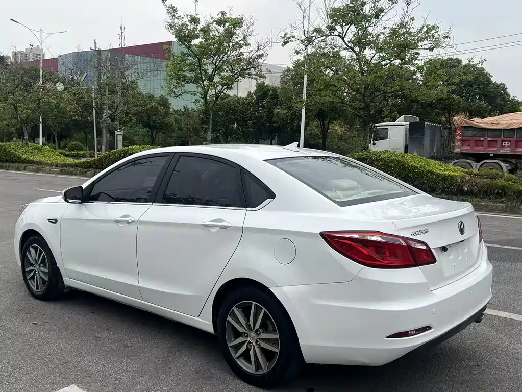 Eado 1.6 L Manual Style