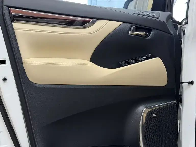 Toyota Alphard 3.5 L Luxury