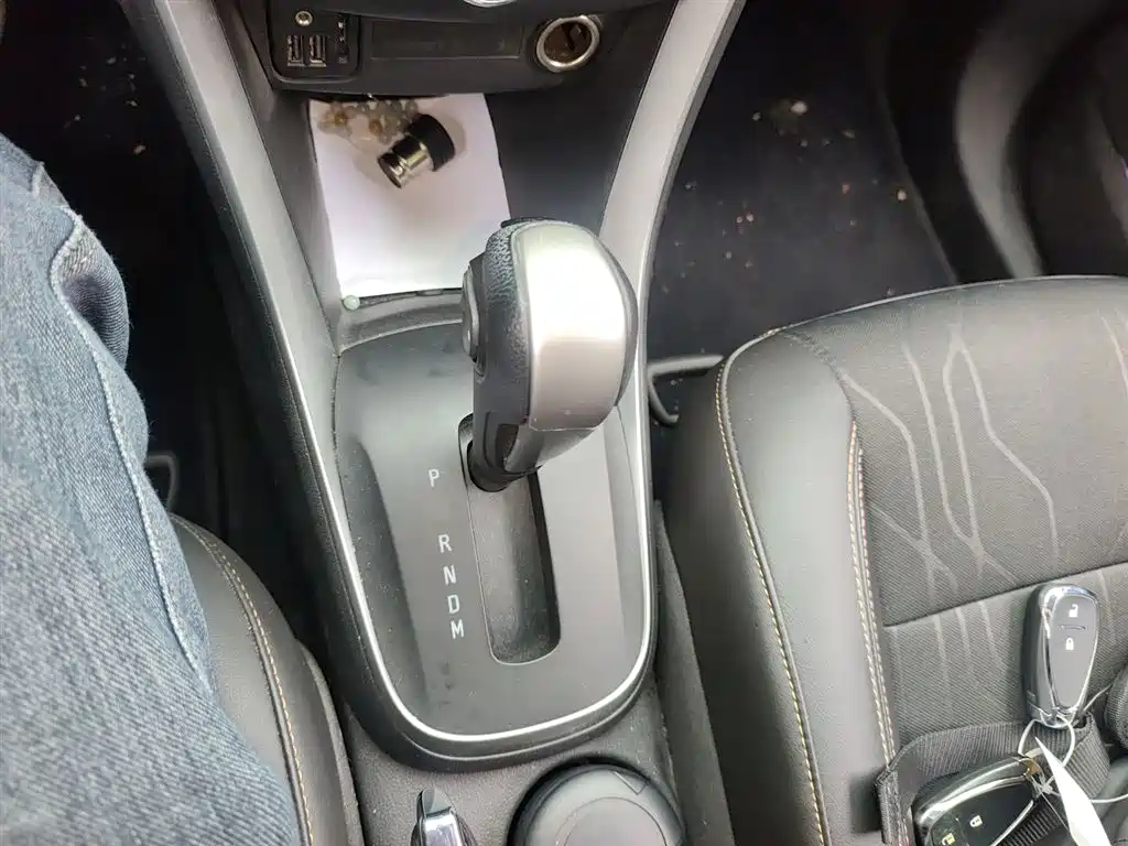 Tracker 1.4 T Auto 2 WD Luxury
