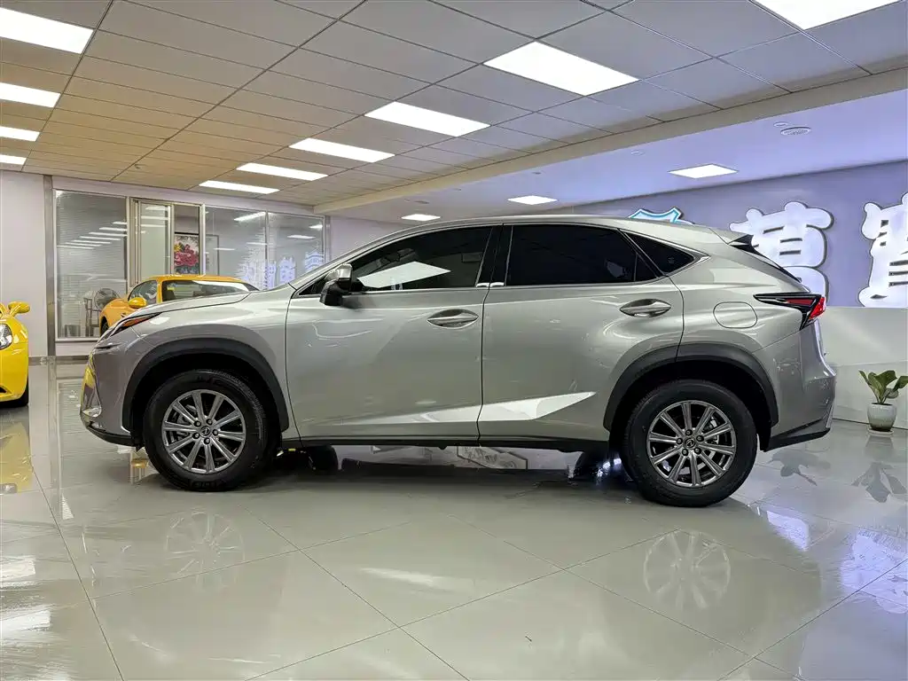 Lexus NX 200 FWD Sharp Travel CN-VI