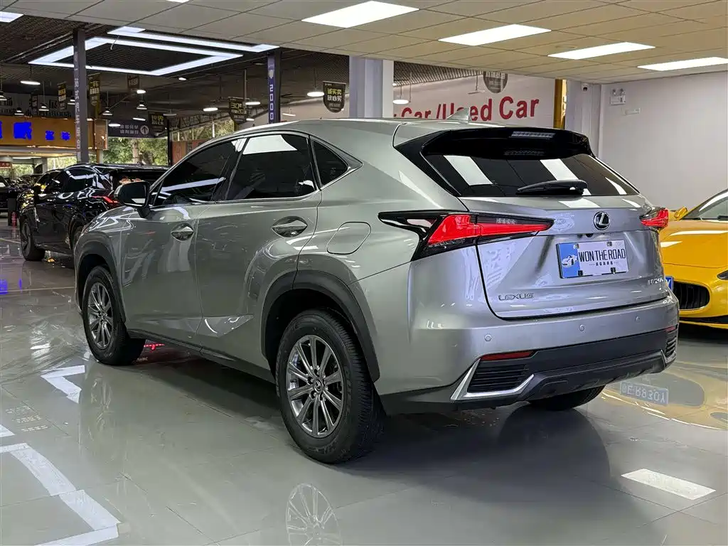 Lexus NX 200 FWD Sharp Travel CN-VI