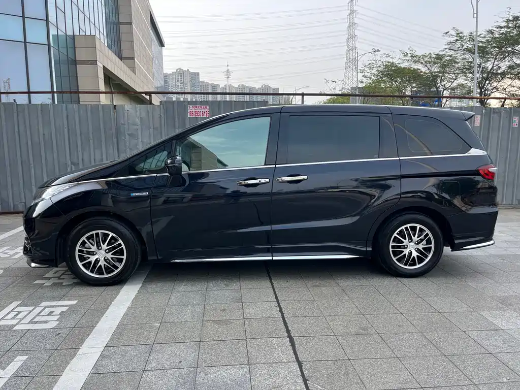 Odyssey 2.0 L Sharp· Smooth Enjoyment
