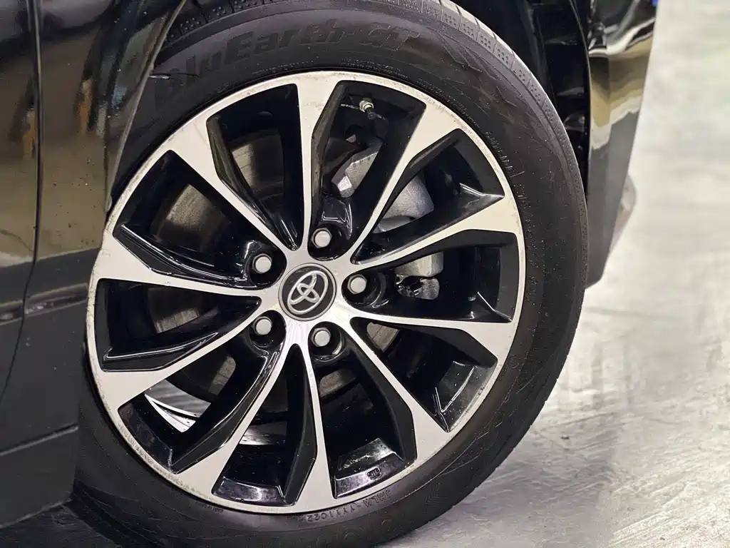 Avalon 2.5 L Luxury