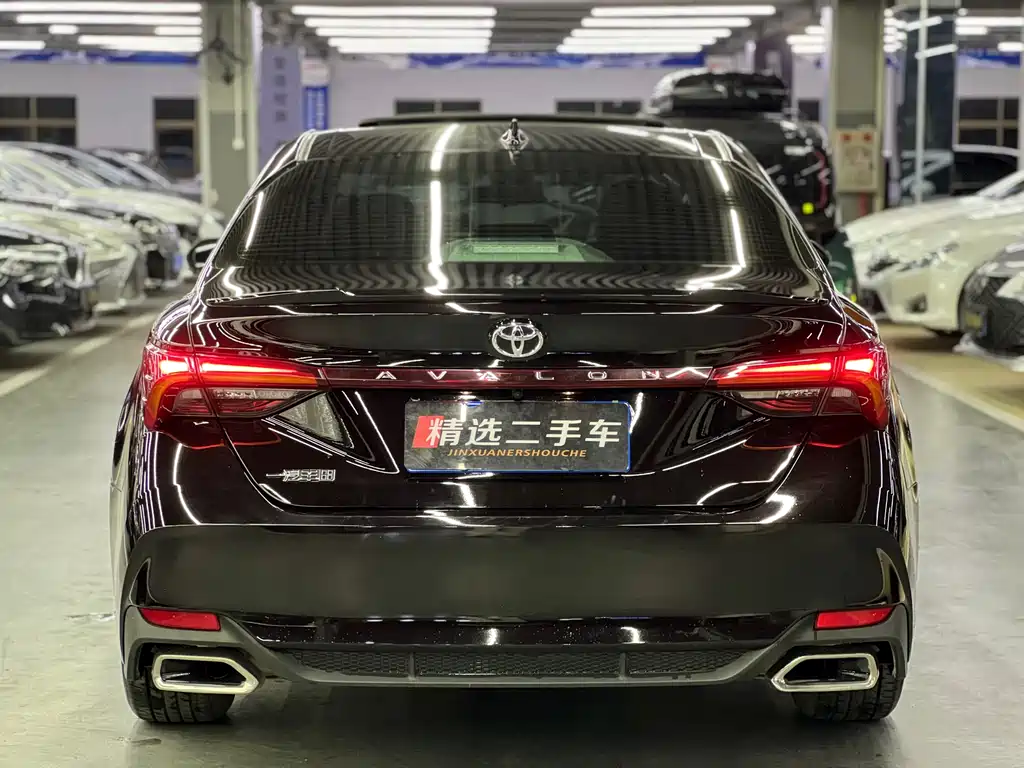 Avalon 2.5 L Luxury