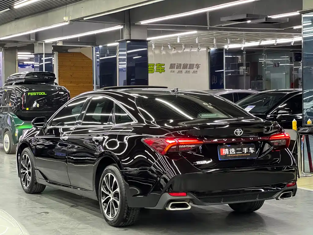 Avalon 2.5 L Luxury