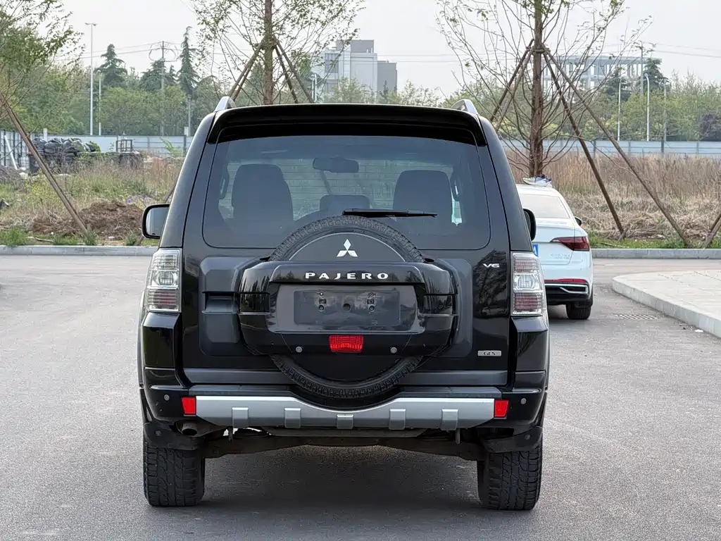 Pajero (Import) 帕杰罗(进口) 2010款 3.0 L 自动精英版