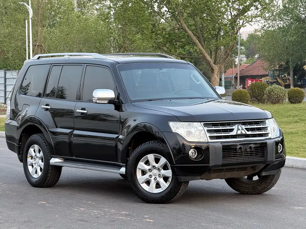 Pajero (Import) 帕杰罗(进口) 2010款 3.0 L 自动精英版