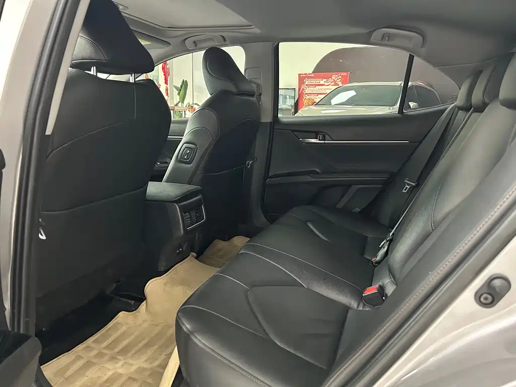 Camry 2.0 G Luxury