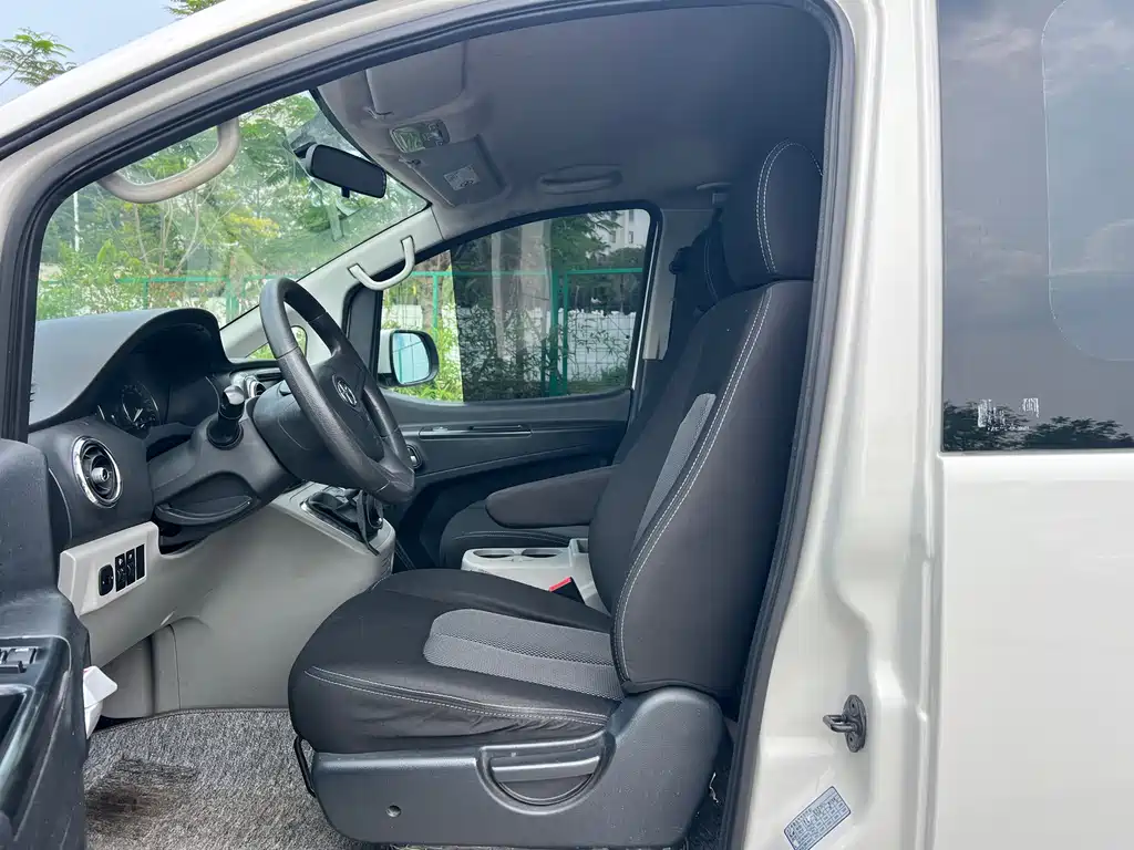 Refine M3 Maker 1.6 L Luxury Smart