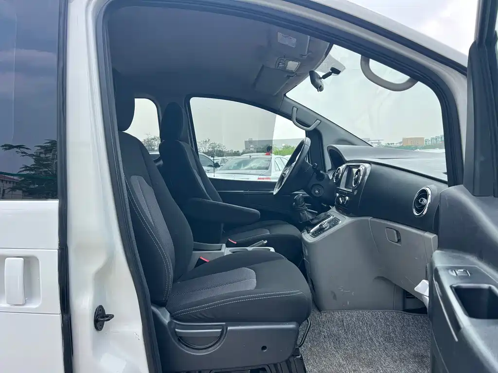 Refine M3 Maker 1.6 L Luxury Smart