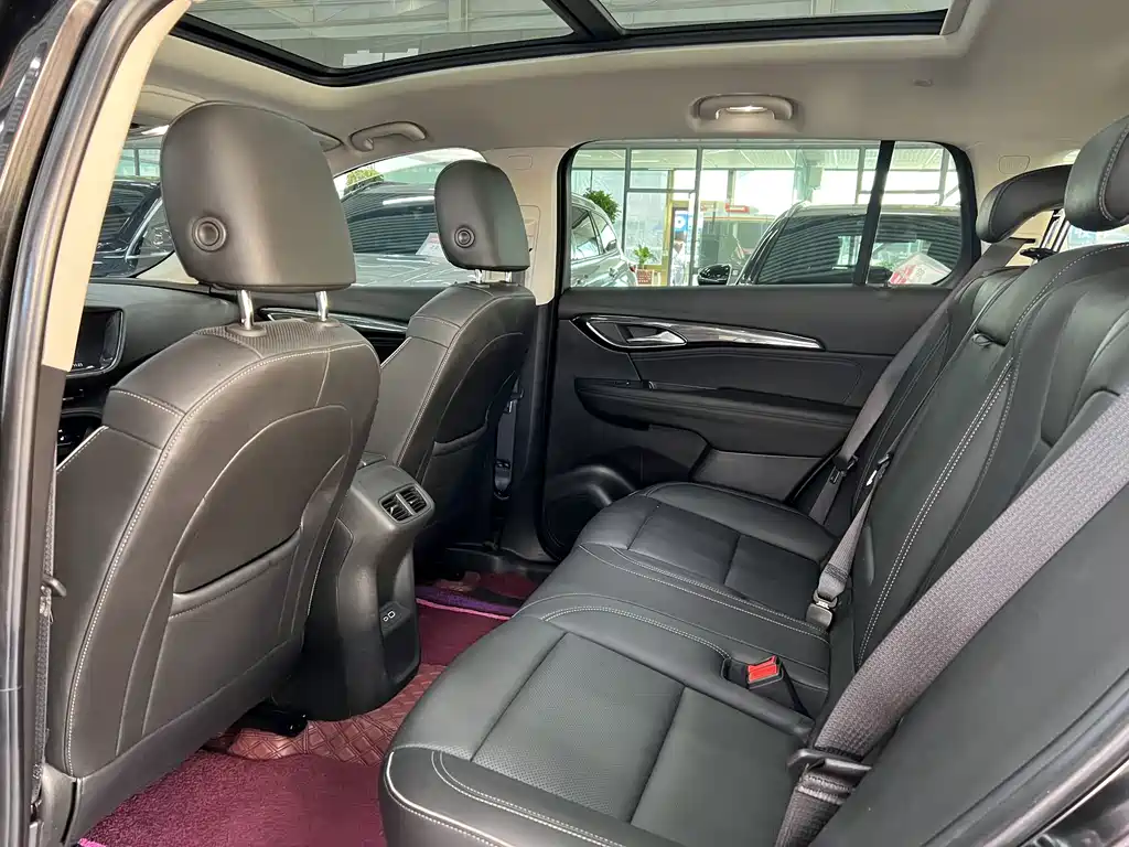Envision Plus Envision Plus 652 T 5-seat Luxury