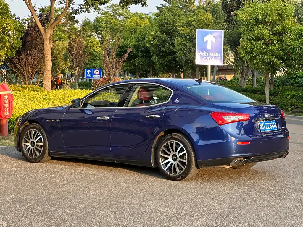 Ghibli 3.0 T Standard