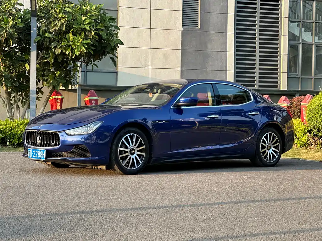 Ghibli 3.0 T Standard