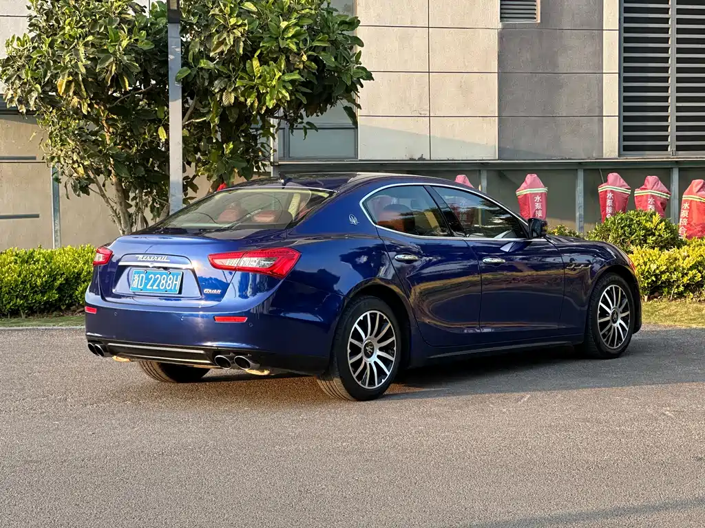 Ghibli 3.0 T Standard