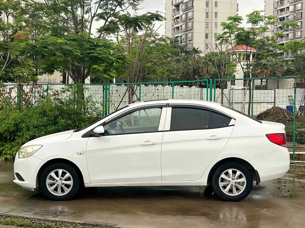 Sail Sail 3 1.3 L Manual Comfort Sunroof