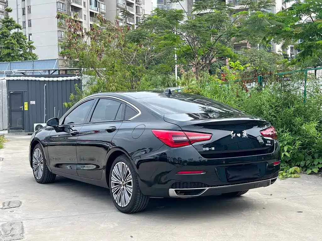 Hongqi H5 Classic 1.5 T DCT Flagship Charm