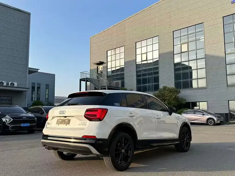 Audi Q2 L 35 TFSI Progressive Dynamic