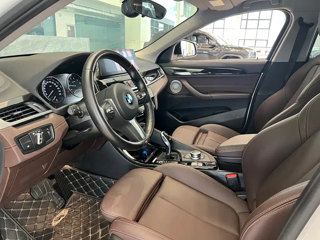 BMW X2 Facelift sDrive25 i M Offroad Package