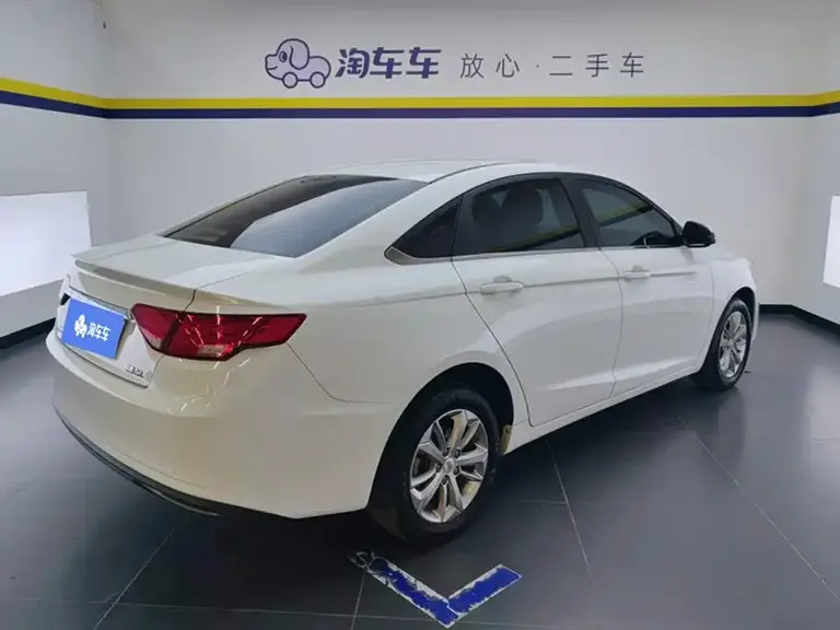 Geely Emgrand GL 1.4 T CVT Luxury