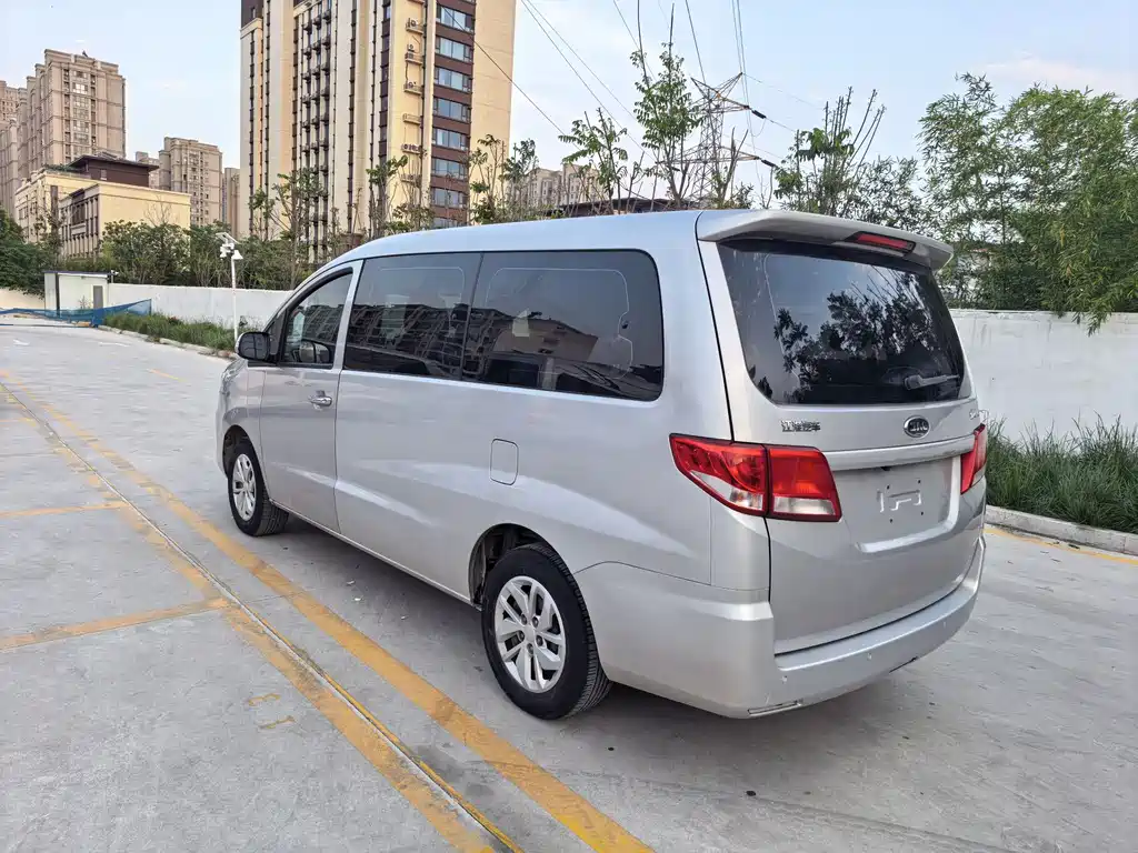 Refine M4 Business Travel Series 2.0 L Manual Comfort CN-V